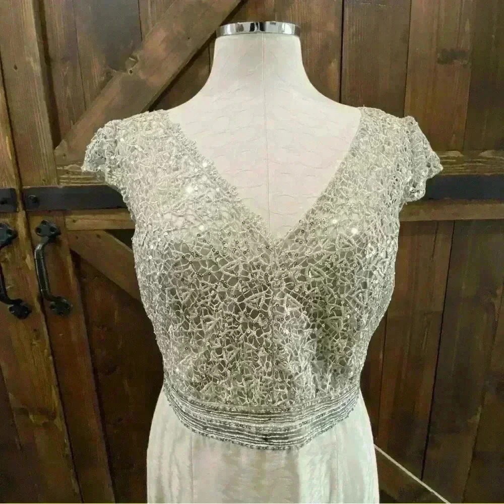Kay Unger New York Silver Lace & Sequins Elevated Cocktail Dress Size 14 - Picture 7 of 14